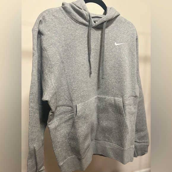 Nike Club Fleece Pullover Hoodie - Picture 2 of 6